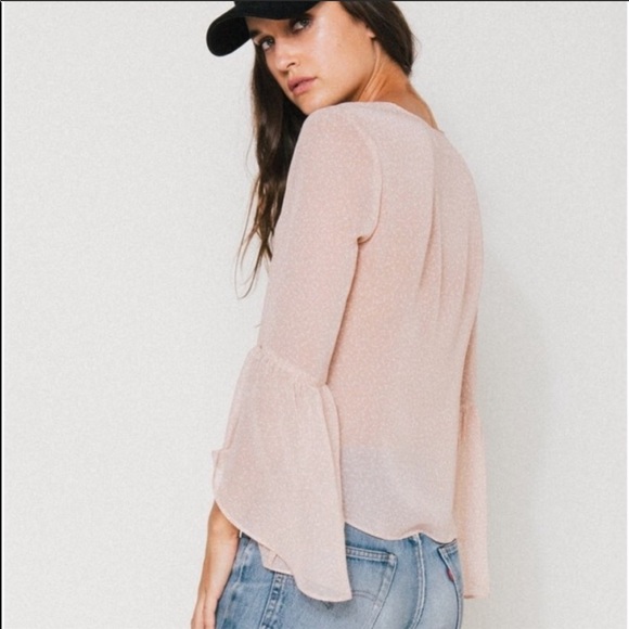 🎀SOLD🎀 Front Knot Polka Dot Blouse REVOLVE - Picture 4 of 6